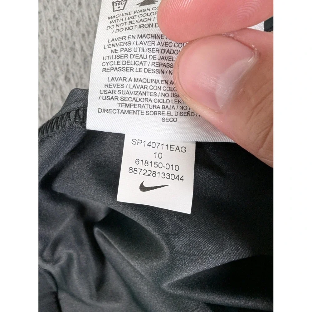 Nike Shorts Womens 10 Black Golf Stretch Belt Loops Welt Pockets 618150-010‎